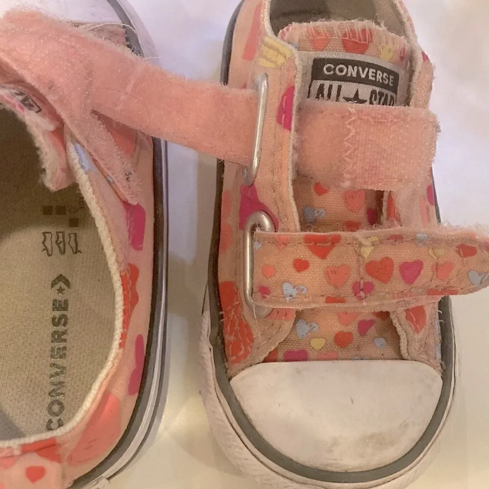 Converse good toddler